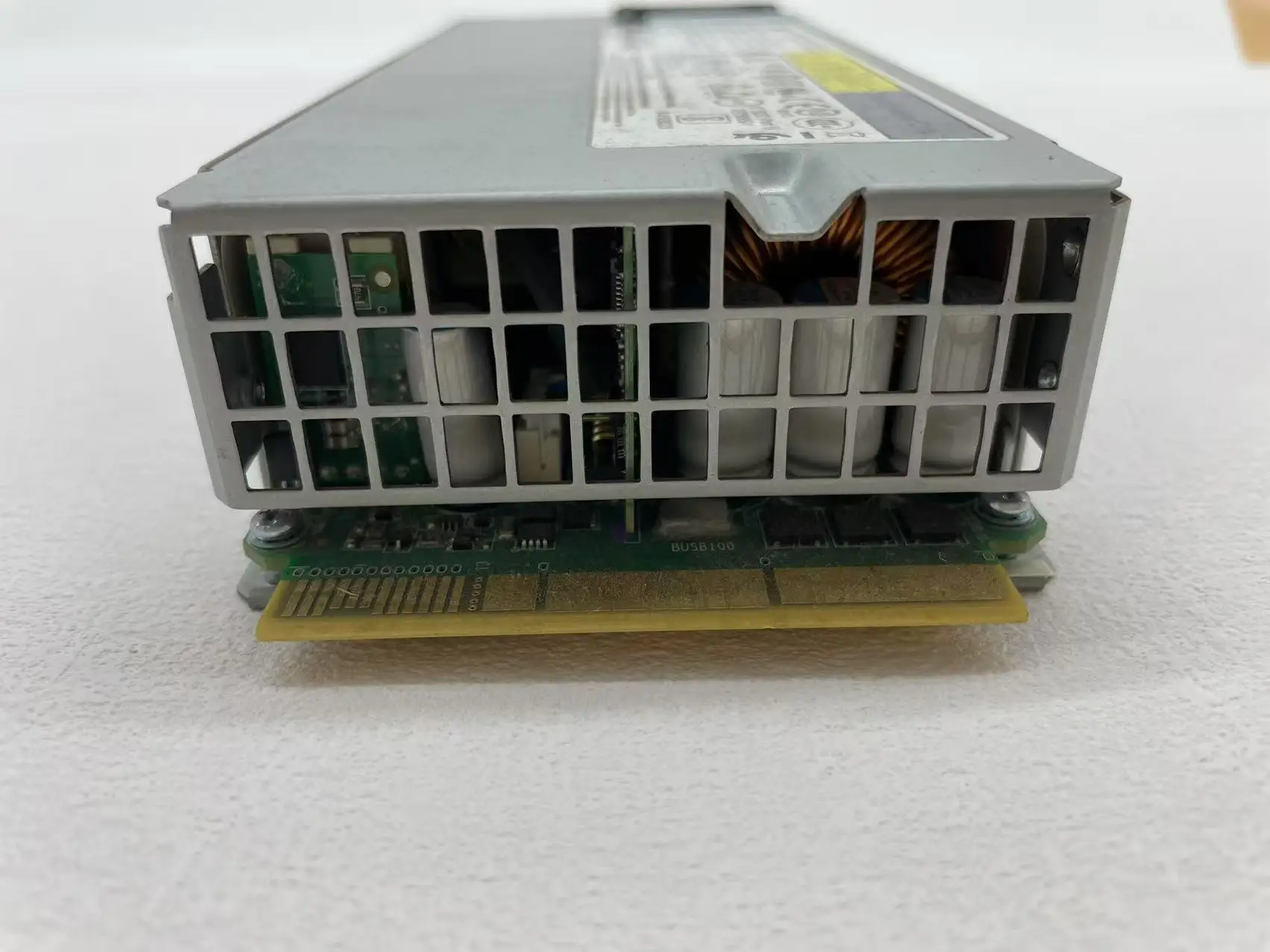 Fonte de alimentação comutada 700-014187-1000 550W 80PLATIUM