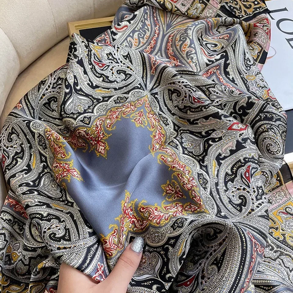 Damska apaszka szal w paisley miękki satynowy szal damski designerski szal plażowy bandana foulard szalik