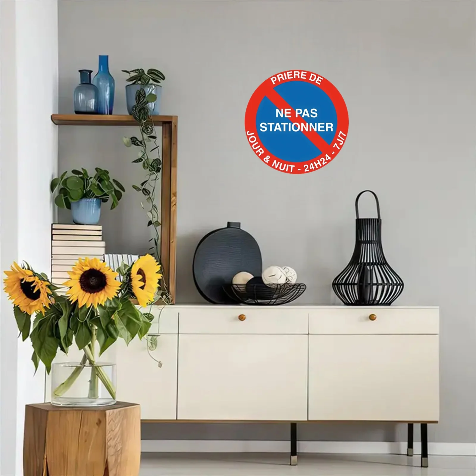 2D flat printing - A single vintage round wooden signboard, 