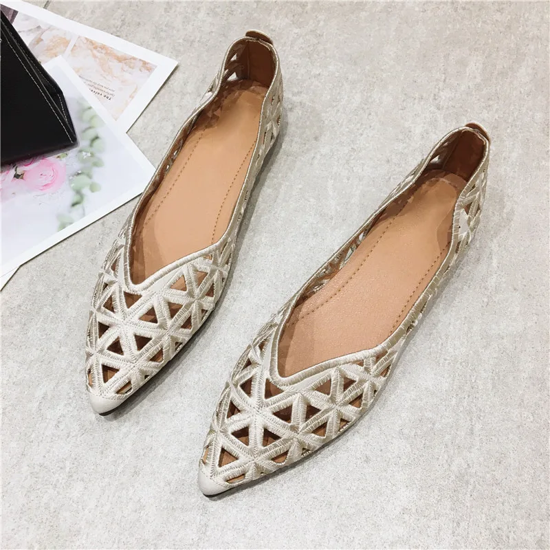 

Women Summer Pointed Versatile Hollow Leisure Flat Soled Shoes Comfortable Lightweight Sandals Fashion Elegant Single Shoes