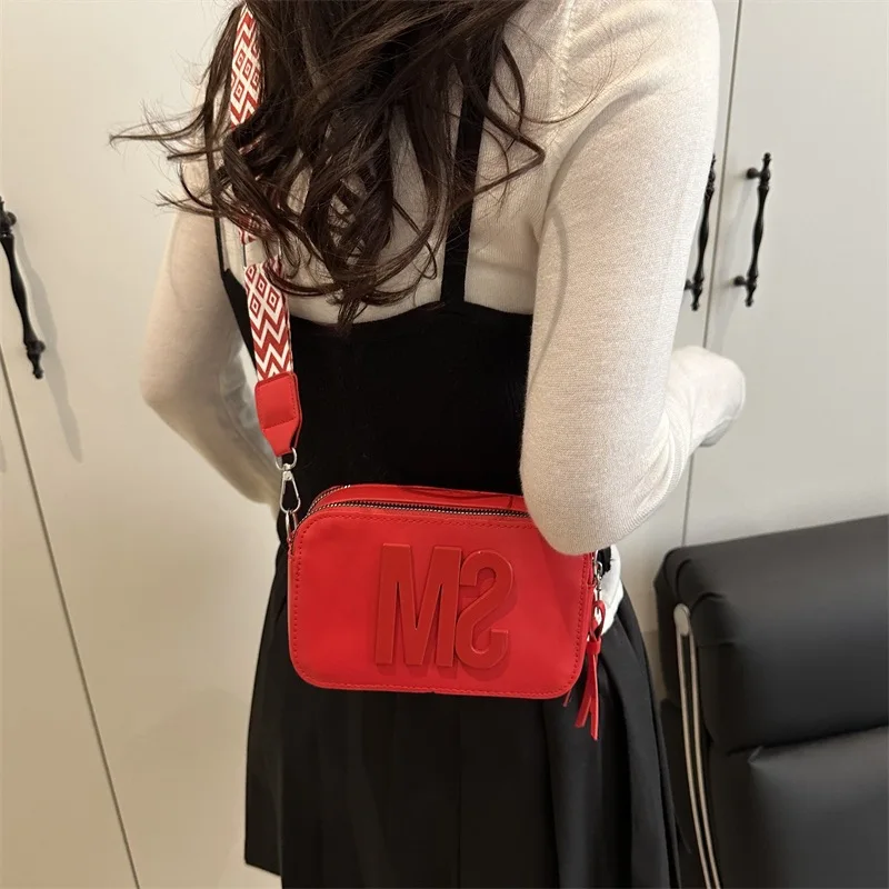 2025年新作-レディース-ミニマリスト-カメラバッグ、シックな調節可能なストラップ付きクロスボディバッグ、仕事や日常使いに最適な多用途ショルダーバッグ