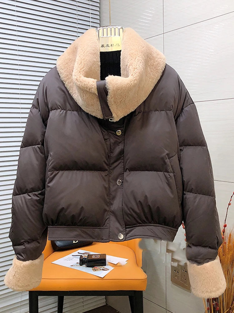 2025 abrigo cálido de invierno para mujer, chaqueta gruesa de plumas de ganso, chaqueta con cuello de piel de oveja Merino grande Real, ropa de calle femenina