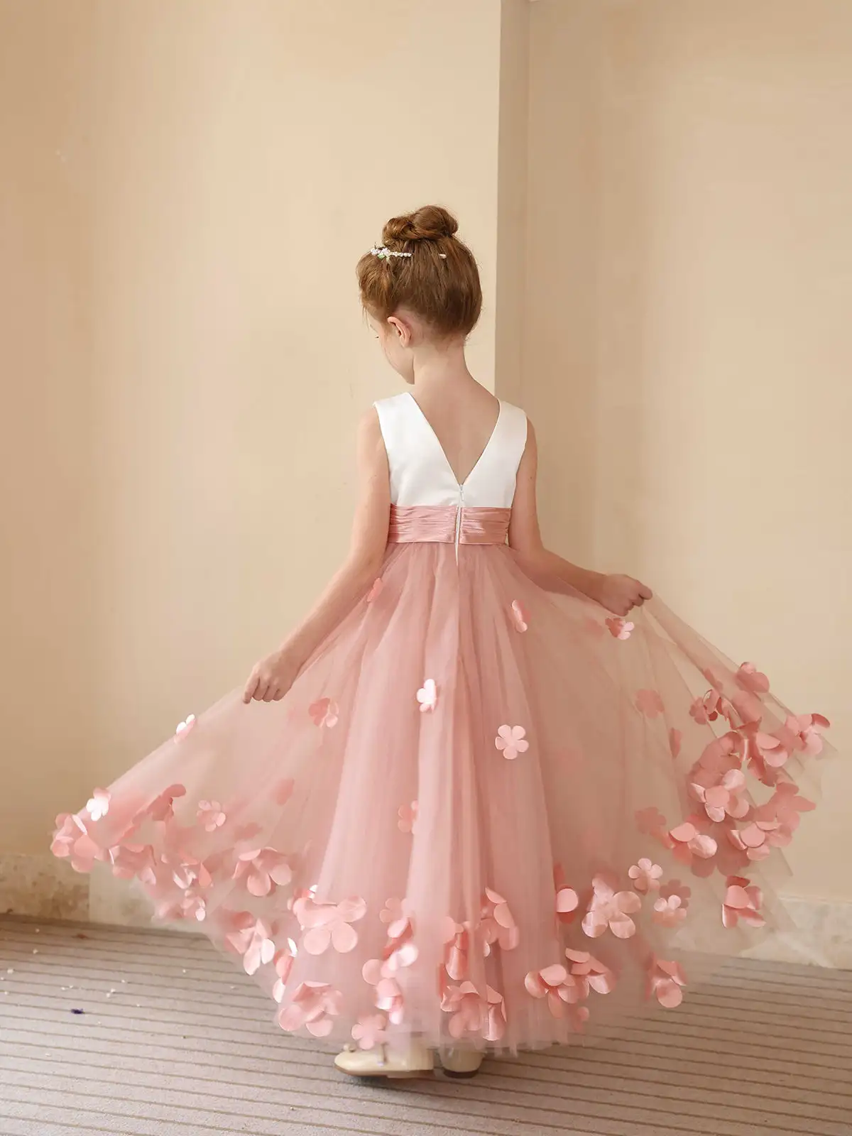 Custom Flower Girl Dress Wedding Long Embroidered Sleeveless Cute Children's Birthday Party Photography Princess Dress
