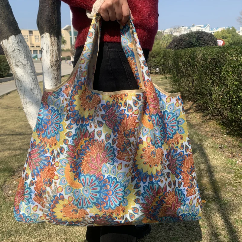 حقيبة مربعة كبيرة كرتونية محمولة صديقة للبيئة حقيبة تسوق قابلة للطي حقيبة تسوق من السوبر ماركت