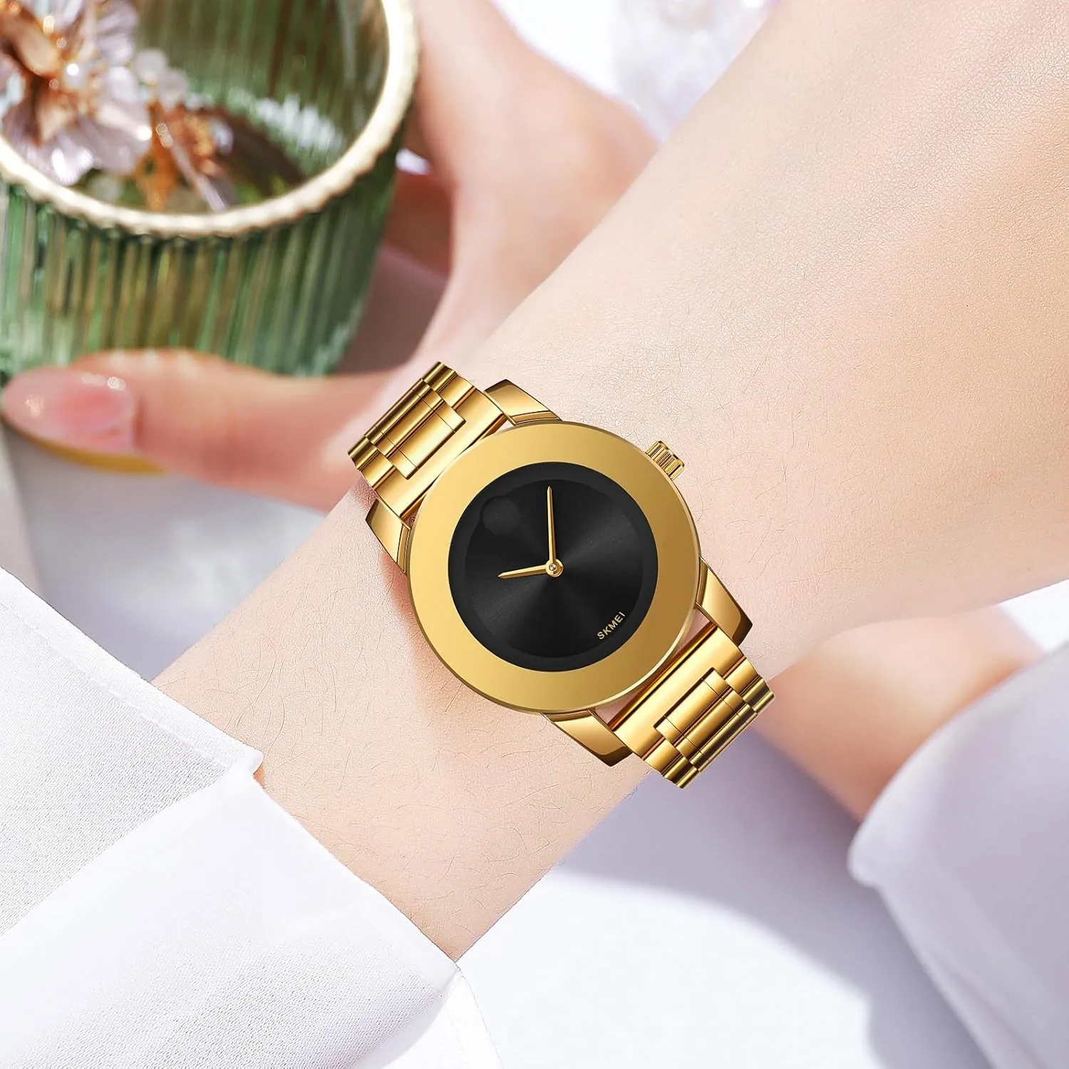 ساعة يد كوارتز كاجوال عصرية تناظرية من الفولاذ المقاوم للصدأ للنساء