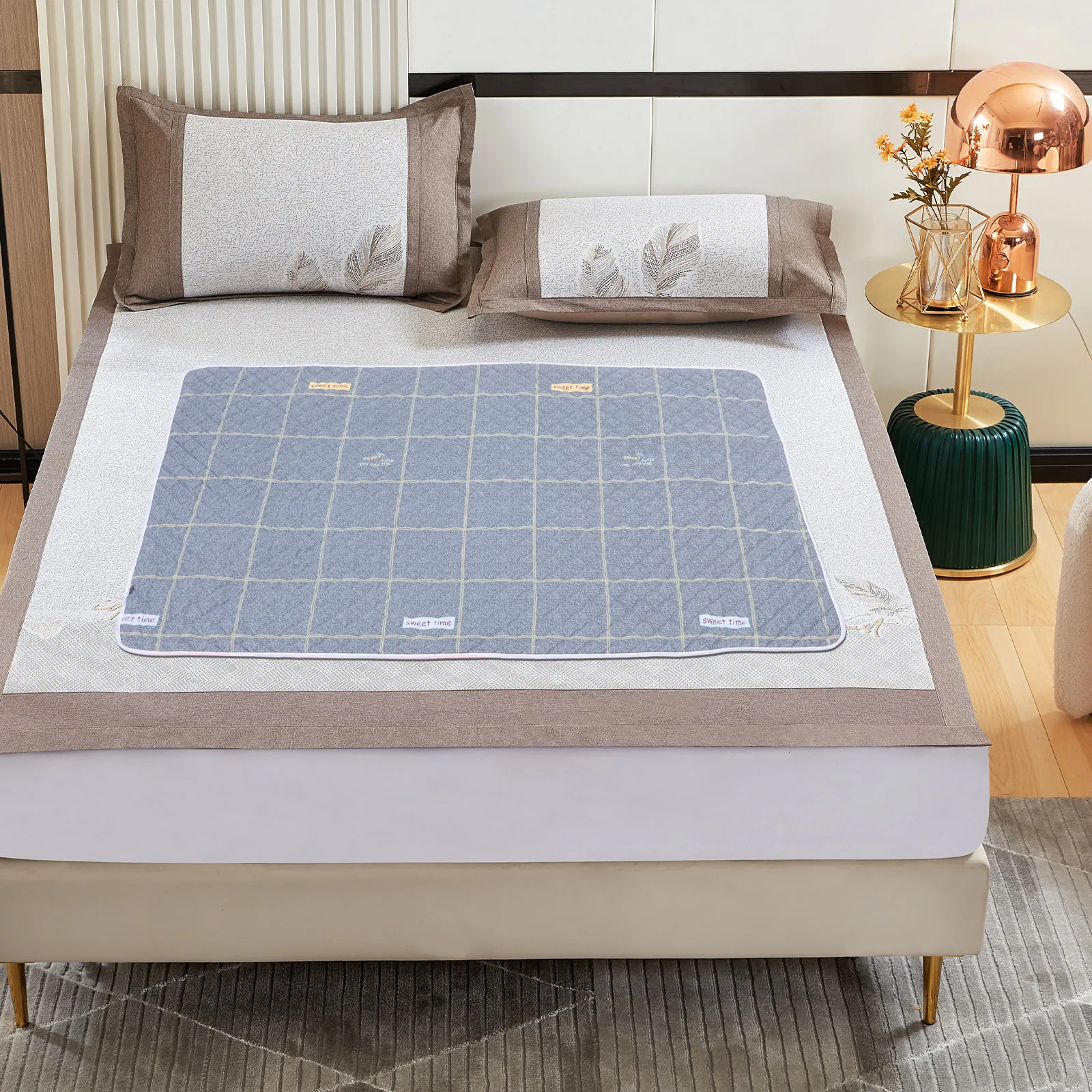 reusable-adult-bed-pad-washable-incontinence-protection-for-elderly-seniors-bed-wetting-menstruation-nonslip-absorbent