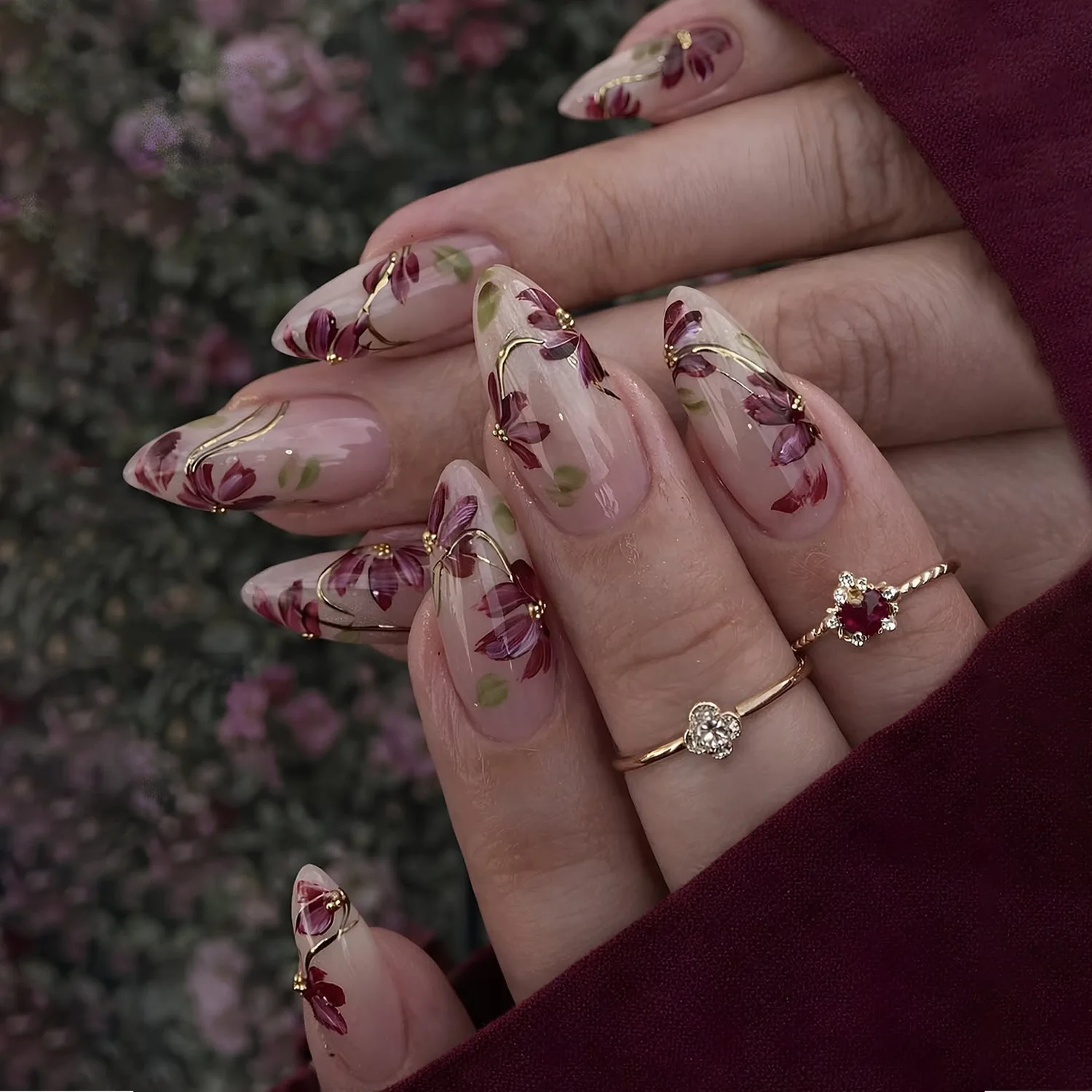 24Pcs Simple Flower Golden Bead Decor Stick on Nails Mid-length Reusable Almond Press on False Nails 3D Gilded Line Design Nail