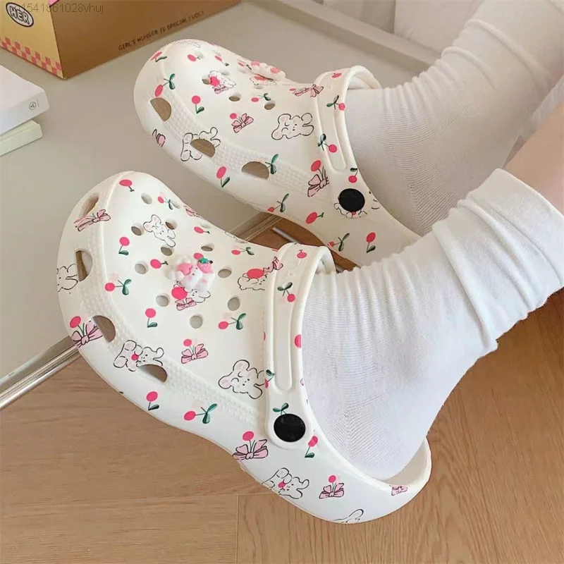 Cute Floral Print Cave Shoes For Women Summer Vacation Outdoor Beach Style Platform Clogs Shoes Y 2k Kawaii Charms Sandals Girls