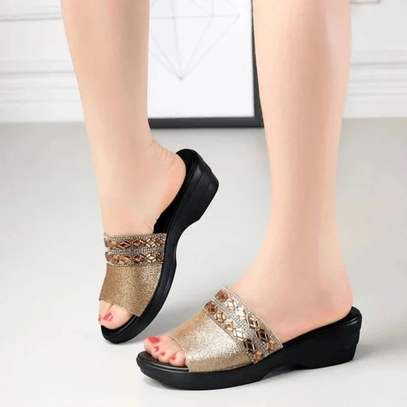 

2025 Genuine Leather Wedge Slippers Summer Fashion Platform Shoes Large Size 41 42 Soft Bottom