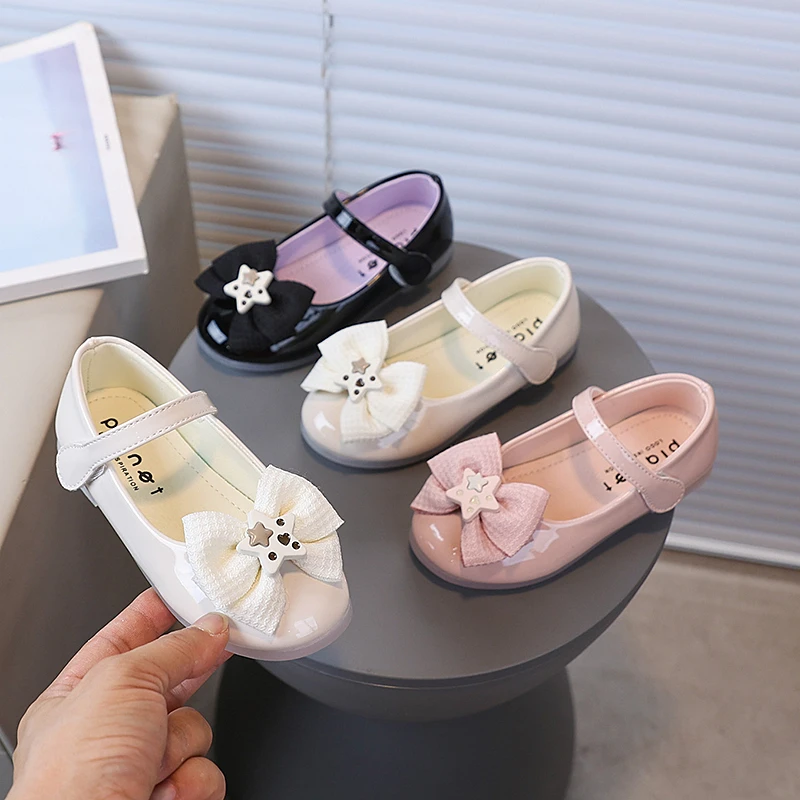 

Новые танцевальные туфли для выступлений Весна-Осень 2026, повседневные универсальные нескользящие детские туфли, модные простые туфли-балетки, размеры 22-31