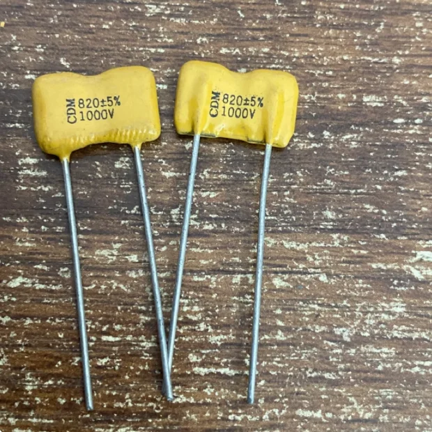 

10PCS/LOT original 1000V 820PF CDM 5% silver mica capacitor P10 free shipping