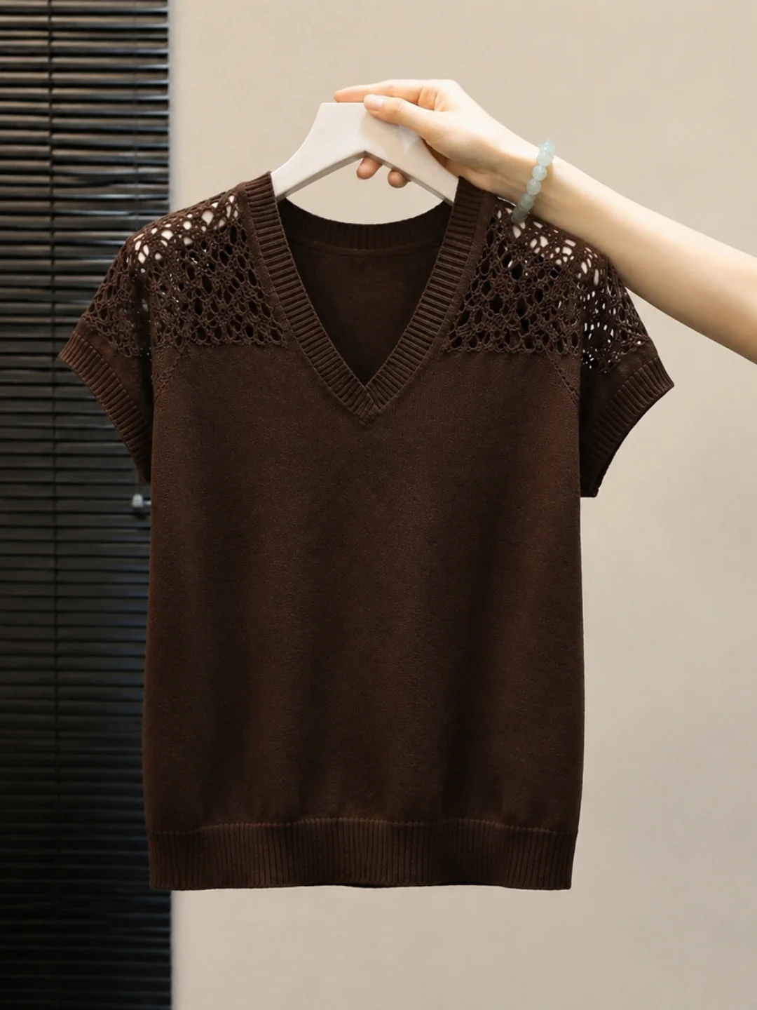 2026 Summer Hollow out V-Neck Knitwear Short Sleeve Versatile Slimming Quality Top Korean Style Commute Soft Fabric