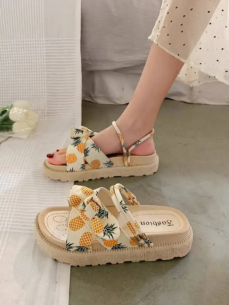 

2025 Summer New Hot Style Women's Fairy Style Roman Sandals Thick Sole Flat Soft Sole Beach Shoes & Slippers Fashionable