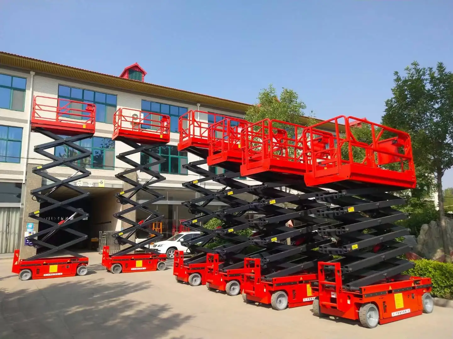Customized 4m/6m/8m/10m/12m/14m/16m/18m Scissor Lift Table Scissor Lift Table Electric