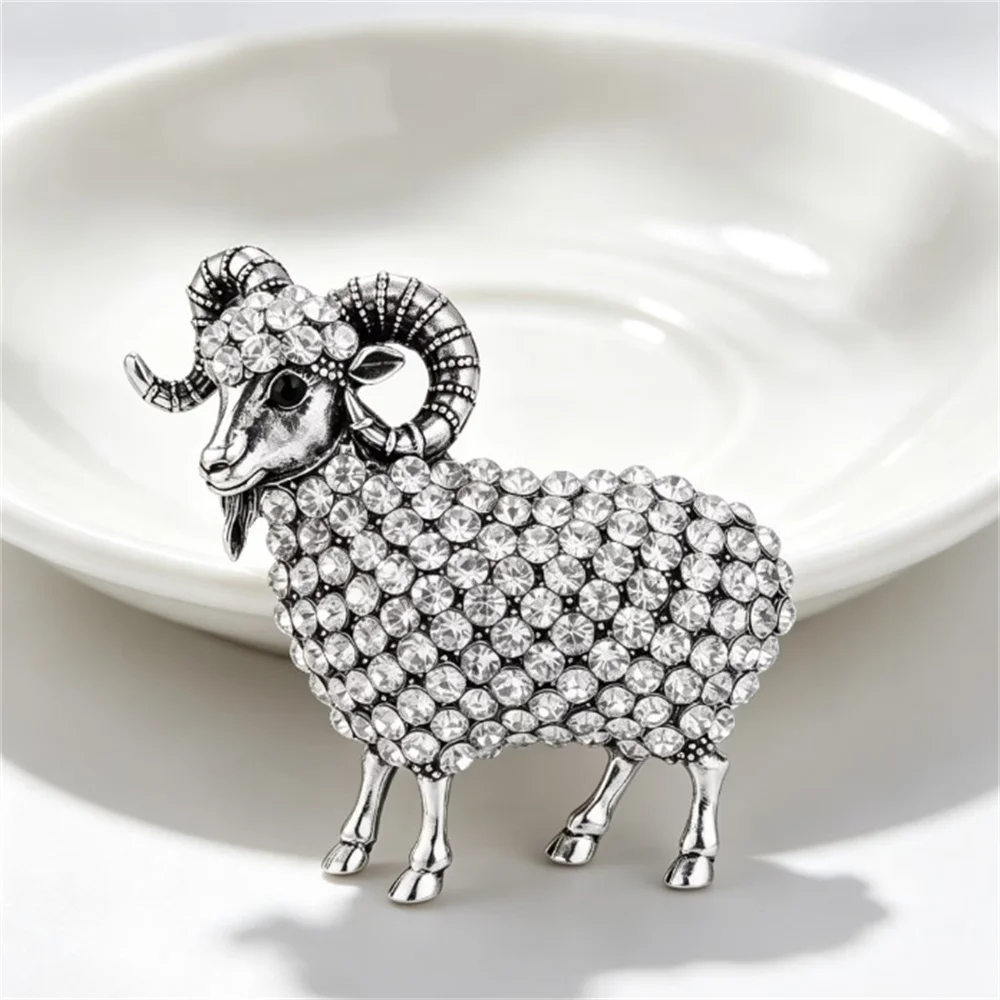 Vintage Rhinestones Goat Brooches For Women Men Alloy Zodiac Sheep Animal Brooch New Year Pins Gifts