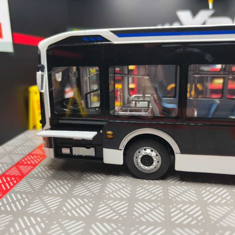 دييكاست 1:42 مقياس LCK6126EVGRA1 مدينة كهربائية نقية سبيكة حافلة نموذج تحصيل لعبة هدية تذكارية عرض حلية