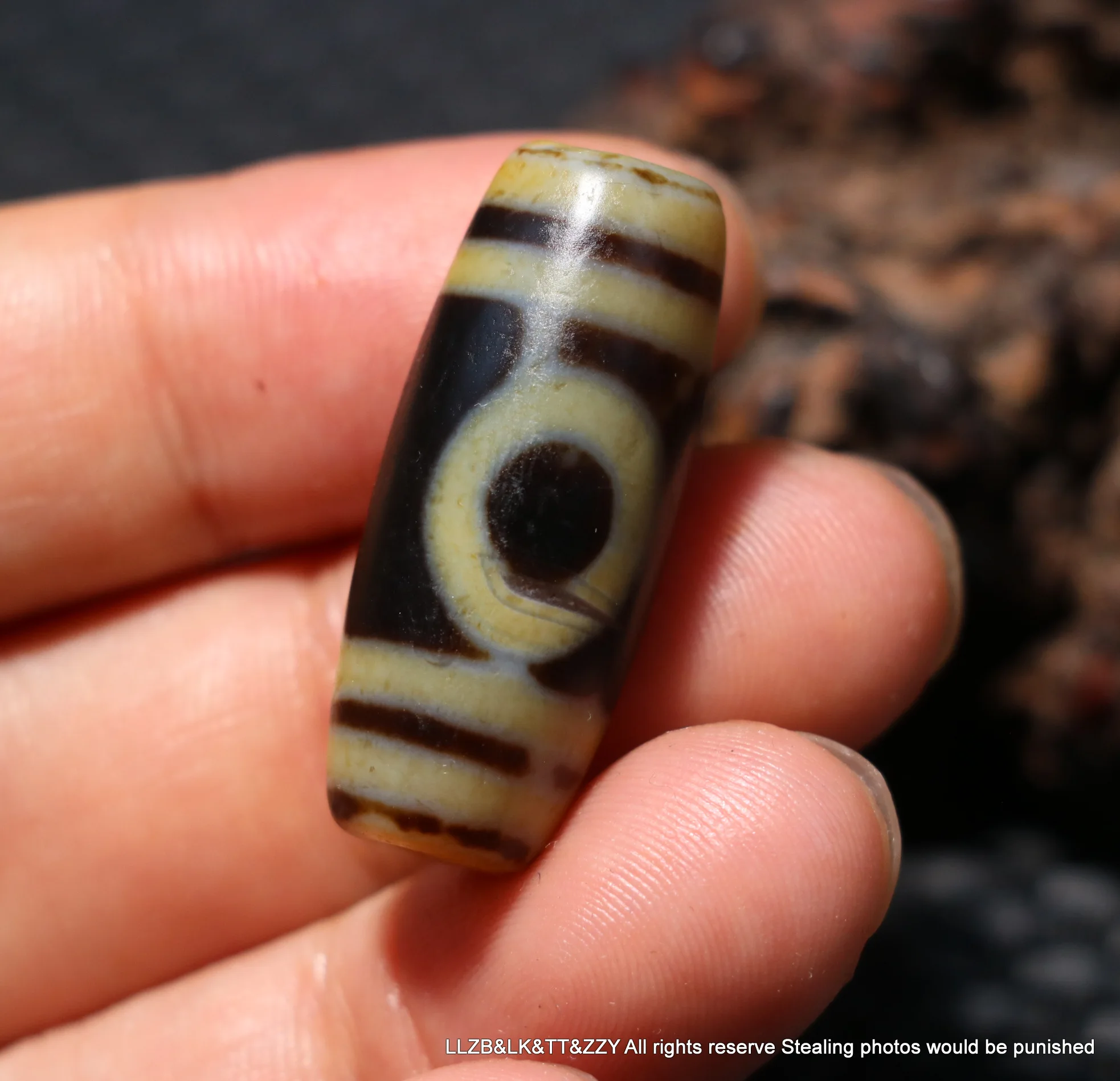 

Unique Style Magic Power Energy Tibetan Old Agate 2 Eyed 4 Line Love Symbol dZi Bead Amulet Fit for Bracelet UPD220907A37