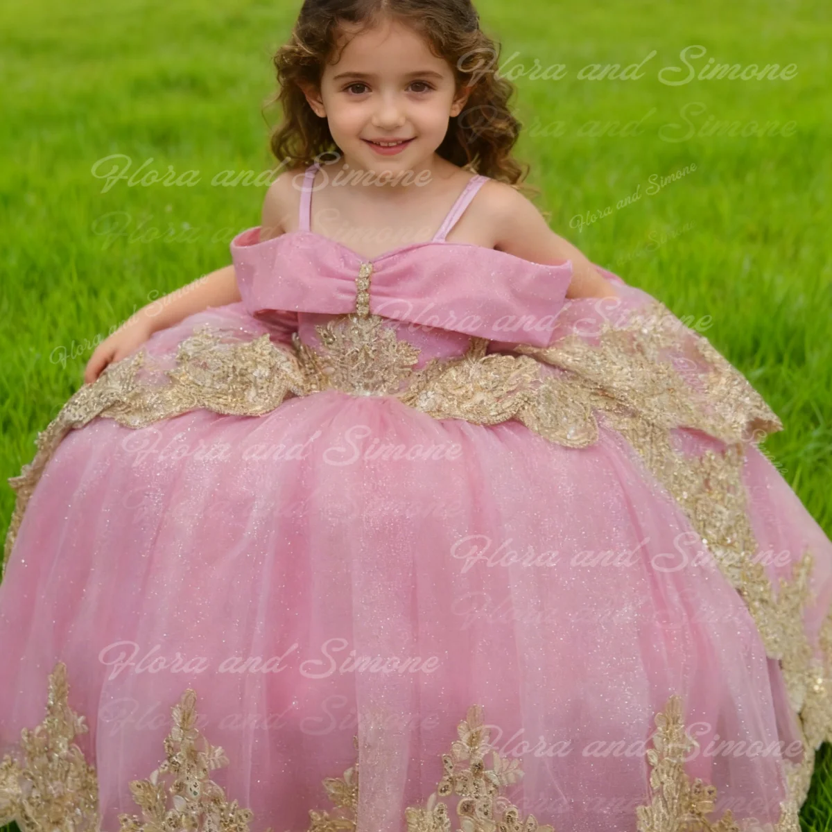 Customized Shiny Square shoulders Embroidered lace Pink backless Flower Girl Dress for Wedding Party Girls Pageant Gala Dress