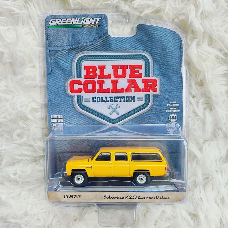 GreenLight 1:64 scala collare blu 13-1987 Suburban 35280-D simulazione modello di auto giocattolo regalo ventagli per adulti Display statico da