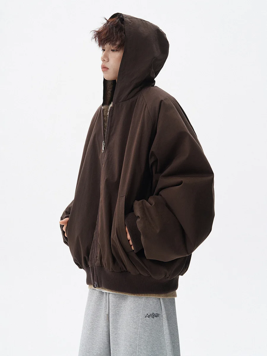 

Мужские куртки с меховым воротником на молнии: офисные, деловые, городские, свободного кроя, элегантные, высококачественные, мягкие, теплые, комфортные, в городском стиле.