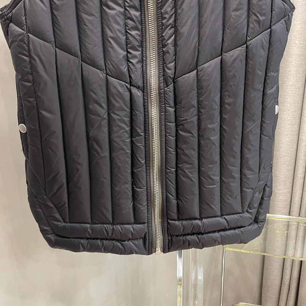 2025 ملابس نسائية سترة دراجة نارية خفيفة الوزن شتاء جديد 1104