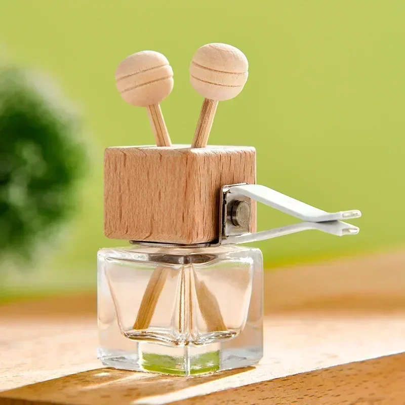 Empty Mini Perfume Bottles with Wood Lid 8ml Essential Oil Container Car Air Fragrance Pendant Auto Perfume Frosted Glass Bottle