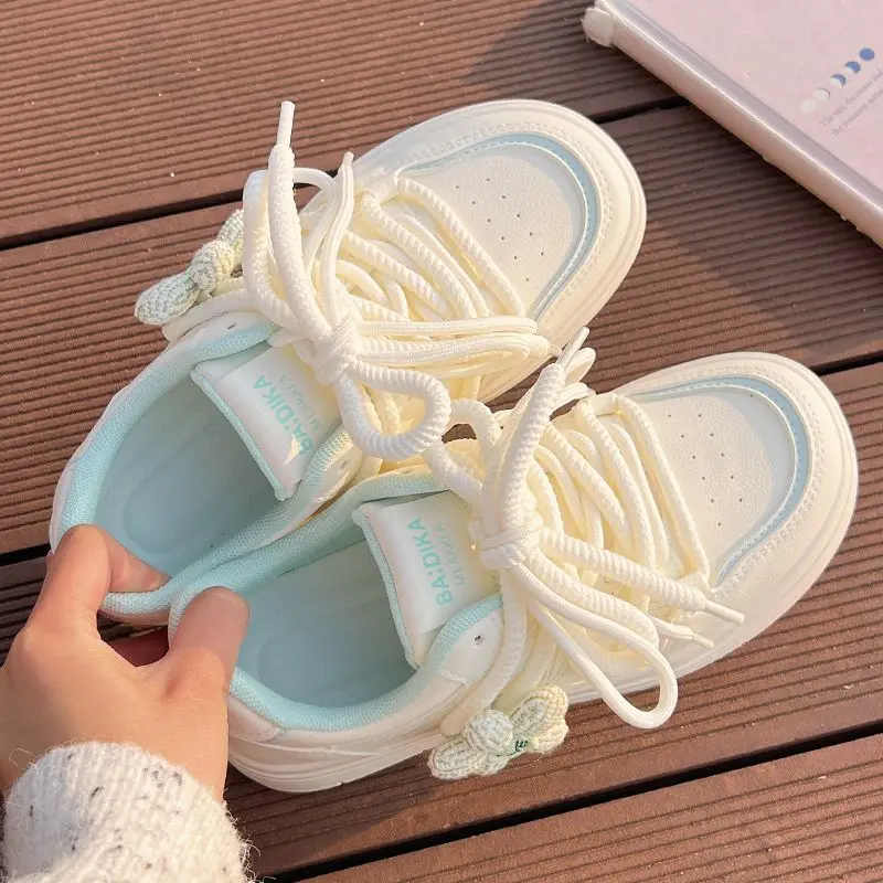 

2025 New Style Women's Thick Sole White Skateboard Shoes Spring Autumn Hot Selling Niche Ins Trendy Versatile Casual Sneakers