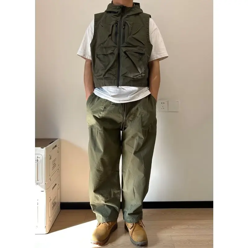 Japanese new outdoor mountain functional charging vest waterproof fishing multiple pocket short vest men's half body ins trend