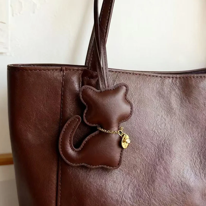 Fashion PU Leather Cat Pendant Keychain Solid Color Personalized Leather Keyring Cat Creative Pendant Gifts