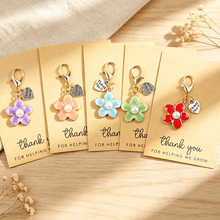 5 porte-clés romantiques en forme de fleurs, avec cartes de remerciement accompagnantes, parfaits pour aider les autres à grandir, adaptés aux anniversaires de la famille, des enseignants, des nains, des amis, pour Thanksgiving et comme cadeau idéal pour la rentrée scolaire, cadeaux décoratifs et breloques pour sacs.