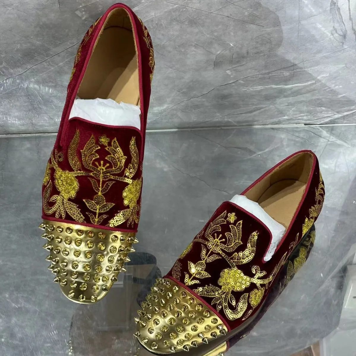 

Men's embroidered willow cleats fashionable men's leather shoes comfortable versatile wedding shoes ethnic style casual shoes 19