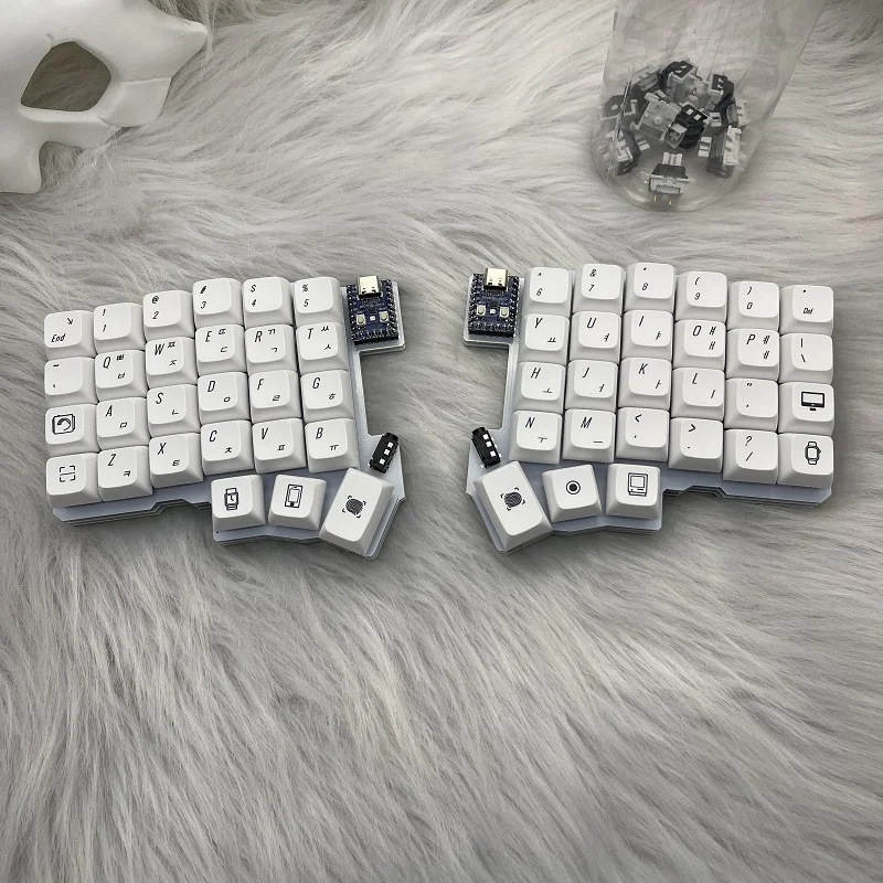 

Silakka54 Split Keyboard Wired Single-mode QMK Split Teclado Dividido Hot Swap Ergonomic Mechanical Keyboards Support VIAL