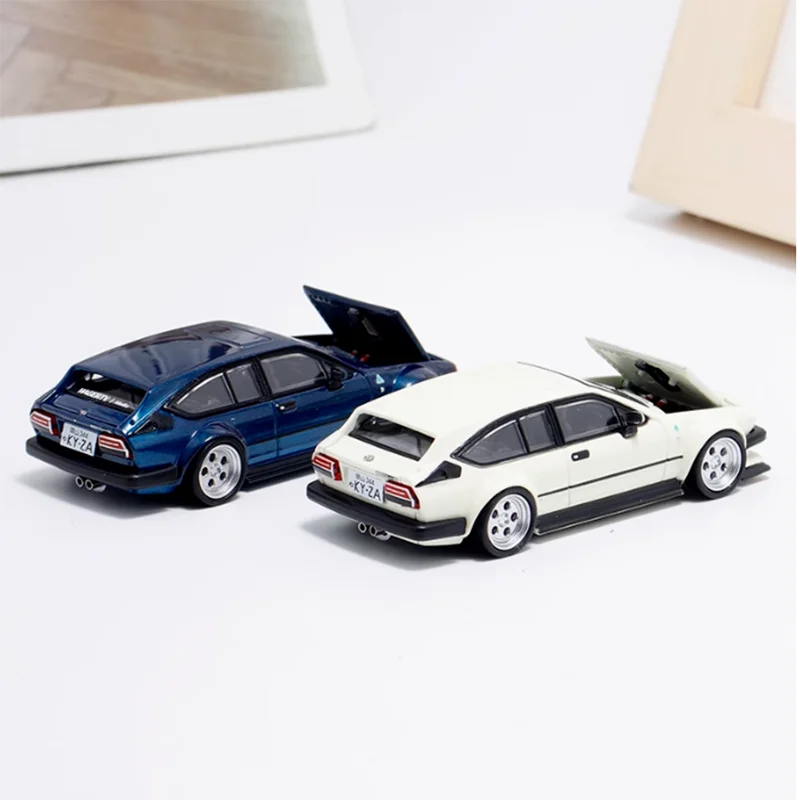 

TPC/RM масштаб 1:64 Alfa Romeo GTV6 Open Top Edition, имитация игрушечного автомобиля из сплава, модель статического украшения, коллекционный орнамент, подарок