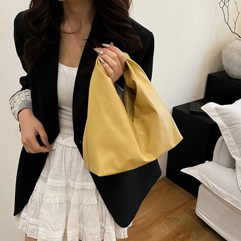 Chique handtas van zacht leer, - Hobo Bag Slouchy recensie en prijs