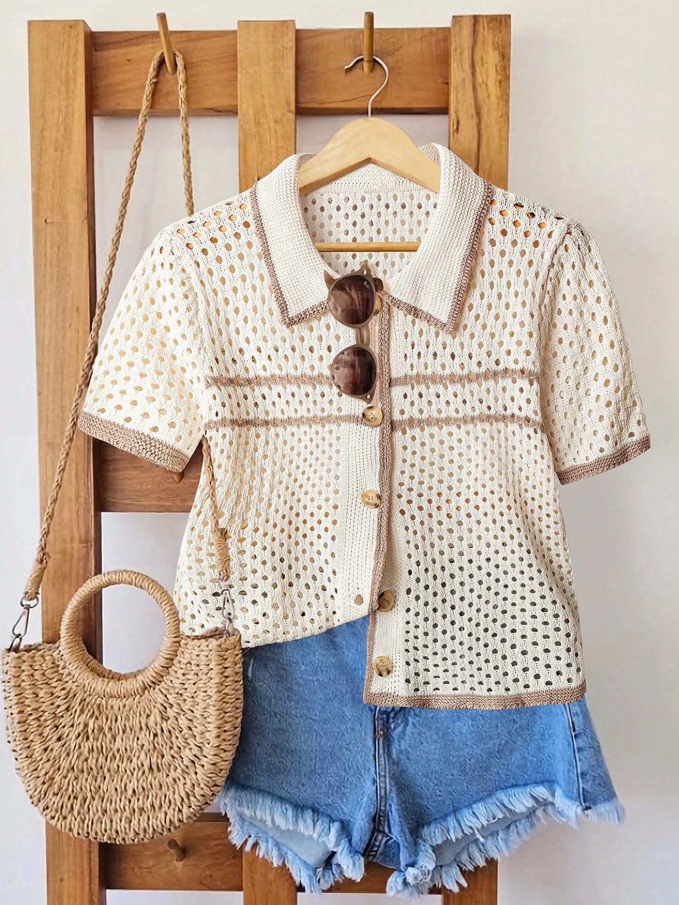2026 New Women's Color Block Hollow Button Cardigan Suitable for Summer Wear Ladies Open-Shirt with Button Detail