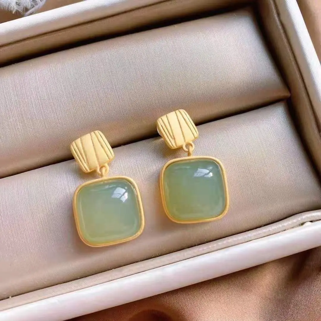 

Premium Women's Hetian Sapphire Earrings Geometric Sterling Silver Gold Stud Earrings