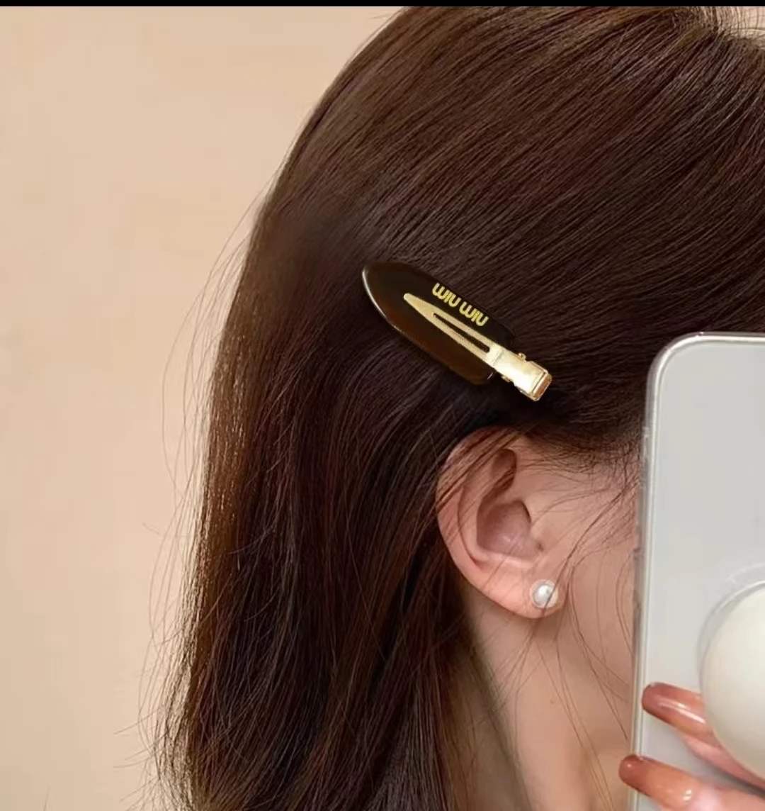 

High-End Acetic Acid Bangs Small Hairpin For Women With Broken Forehead, Seamless Hairpin, Side One-Word Clip Headdress Women