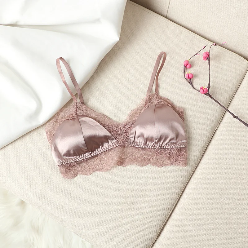 Birdtree 1 PCS 100% Mulberry Silk Bra Women Triangle Lace Wireless Seamless Bralette Thin Removable Pad Linerie Underwea U35690C