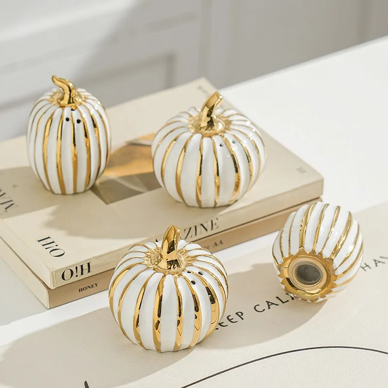 Nordic Creative Ceramic Pepper Shaker Gold-rimmed Apple-shaped Seasoning Bottle Salt Cumin Storage Table Decorative Ornaments