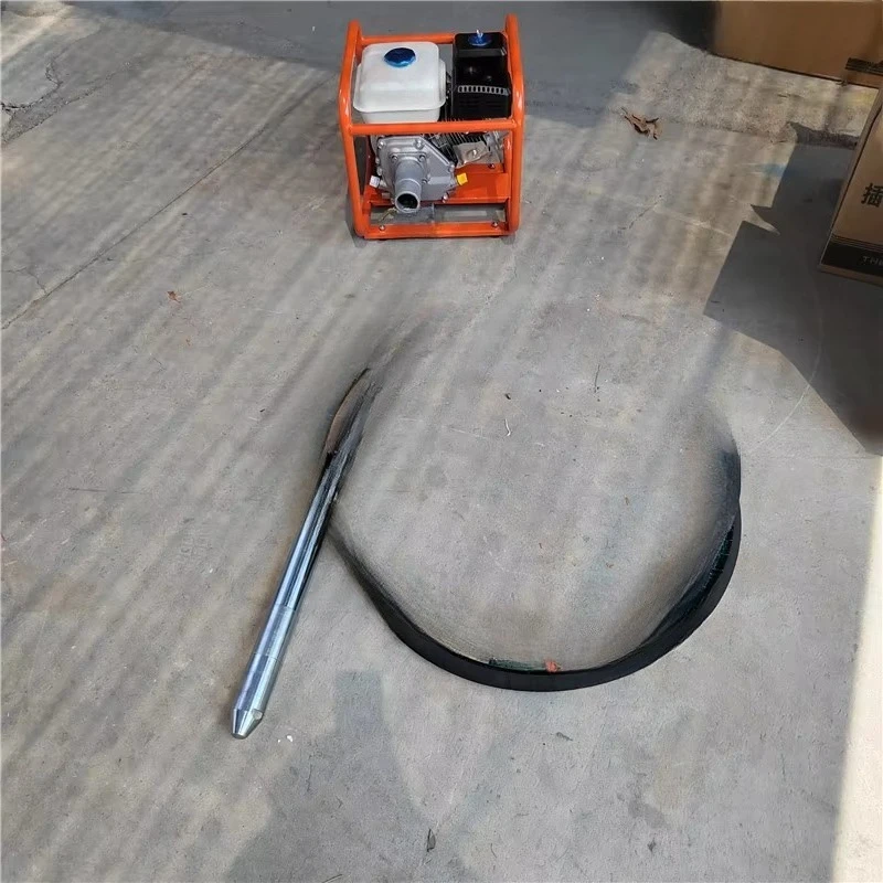 Plug-In Construction Horizontal Cement Vibrator with 220V Rod Features Exhaust Lift for Concrete Slurry
