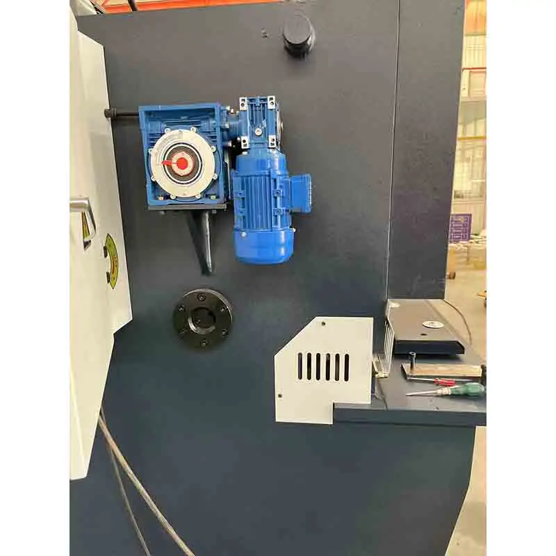 آلة قص المقصلة الهيدروليكية CNC 8X3200mm مع نظام TP07