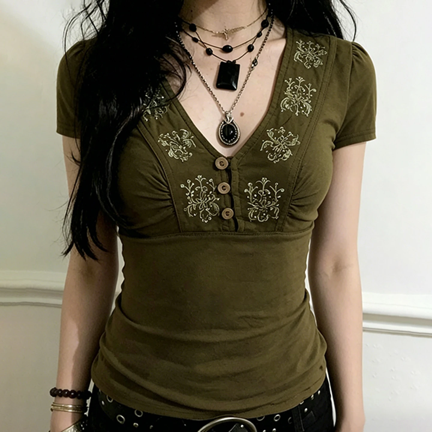 SUCHCUTE Women Vintage Floral Print V Neck T-shirt Short Sleeve Buttons Slim Fit Y2K Crop Top Summer Retro Green Tees Coquette