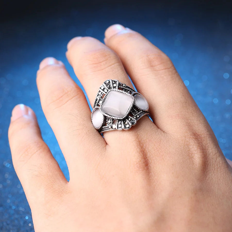 Wbmqda Hot Vintage Tibetan Silver Geometric White Opal Ring For Women Steampunk Creative Design Classic Fashion Antique Jewelry