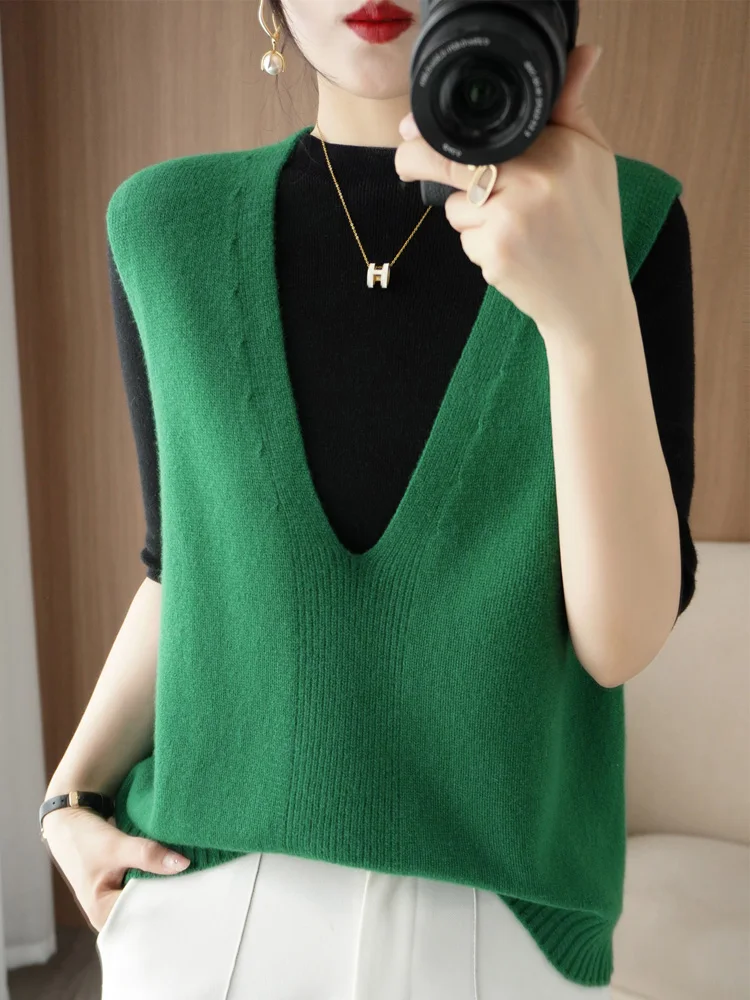 Sweater Vest Loose Deep V Neck Sleeveless Short Knitted Pullover Vests ThickWarm New In Knitwear Jumper Outerwear Fashion Trends