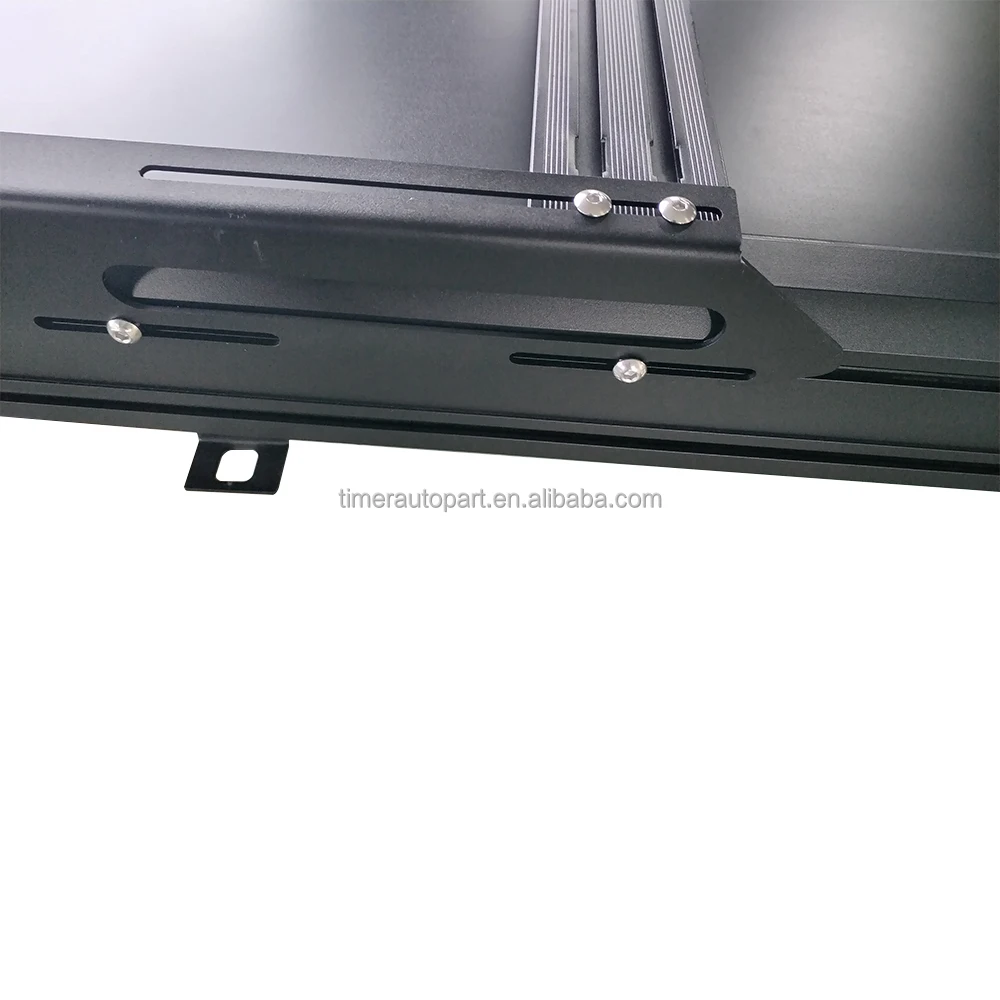 4x4 Offroad Universal Brackets Support Structure for Fixed Solar Panels on the Roof Tentin stock