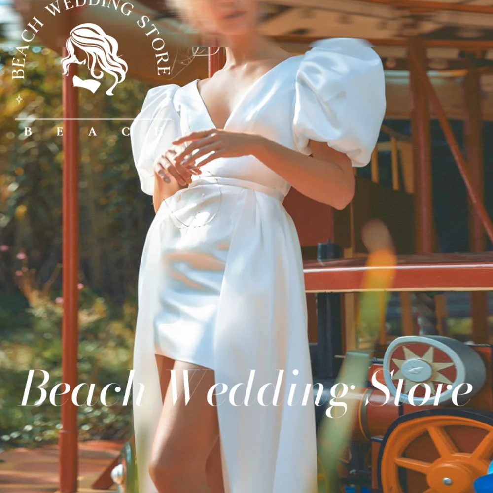 Abiti da sposa corti da spiaggia personalizzati con scollo a V profondo e maniche a sbuffo Mini abito da sposa a sirena senza schienale in raso con strascico staccabile sexy