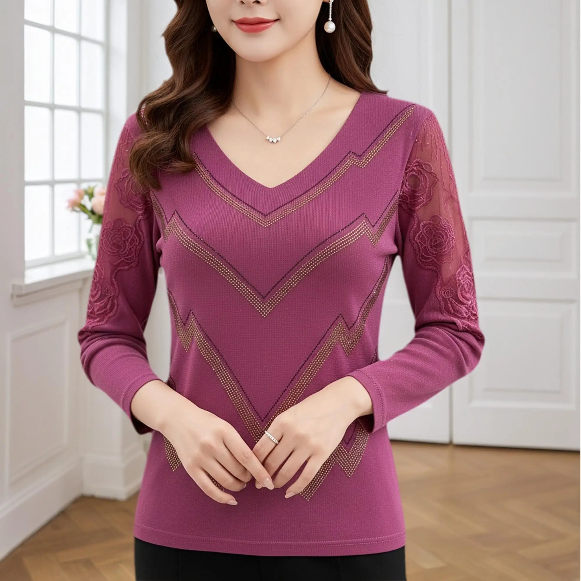 2025,New,European,Clothes,T-Shirt,Chic,Sexy,V-Neck,Shiny,Diamonds,Patchwork,Lace,Women,Tops,Long Sleeve,Drilling,Hot,Tees,510016