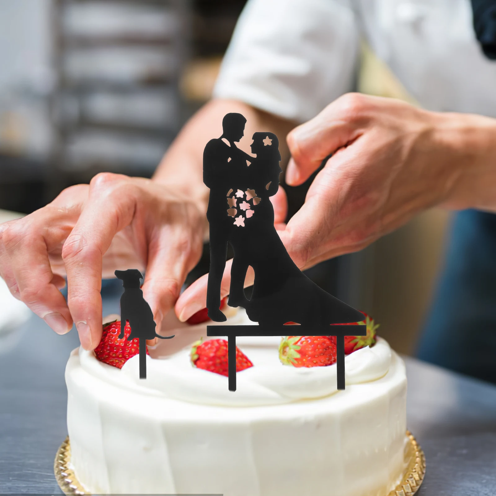 

1Set Wedding Cake Topper Bride Groom Elegant Decor Party Bridal Shower Adornments Romantic Scene Prop Wedding Cake Topper