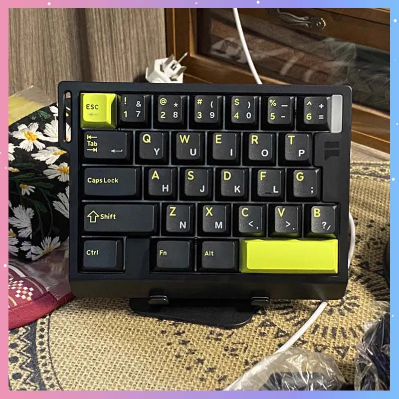 

M30HE Mechanical Keyboard 29Keys Magnetic Switch 8000Hz Speed Quick Trigger E-Sports Gamer Gaming One-Handed RGB Light Keyboard