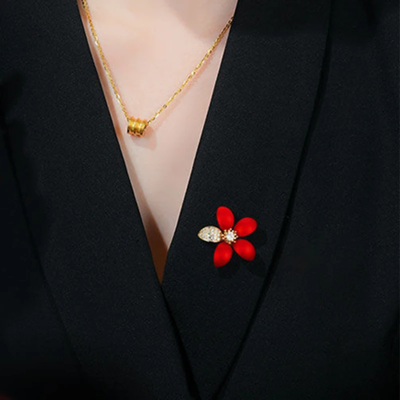 Red Flower Brooches For Women Rhinestone Beauty Plants BroochCorsage Fixed Clothes Pin Buckle Wedding Dress Jewelry Gifts